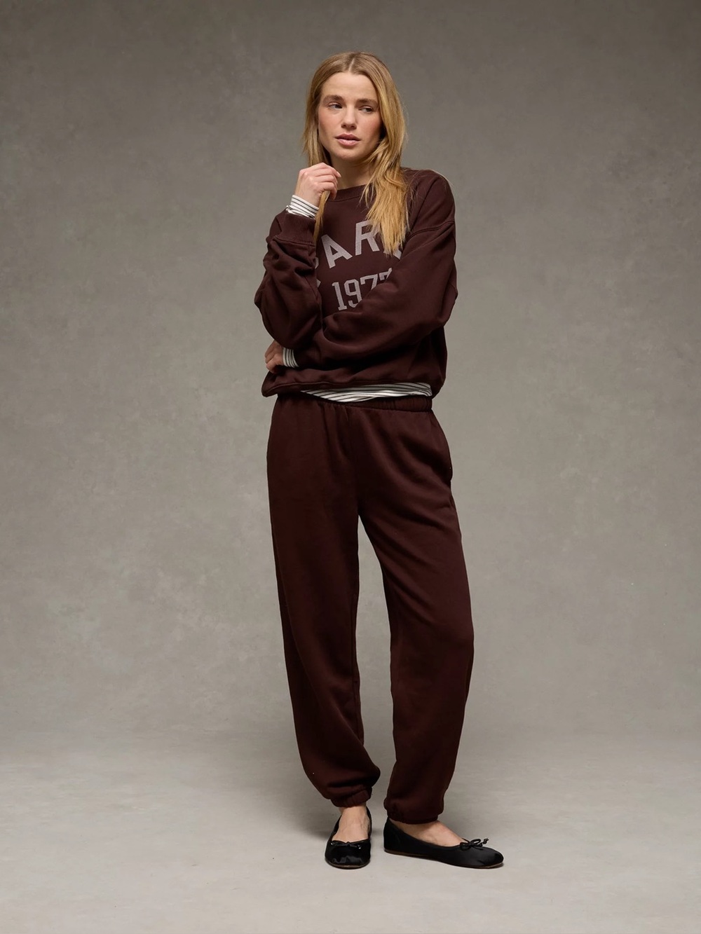 NWOT AE High-Waisted Sweatpants - Dark Brown